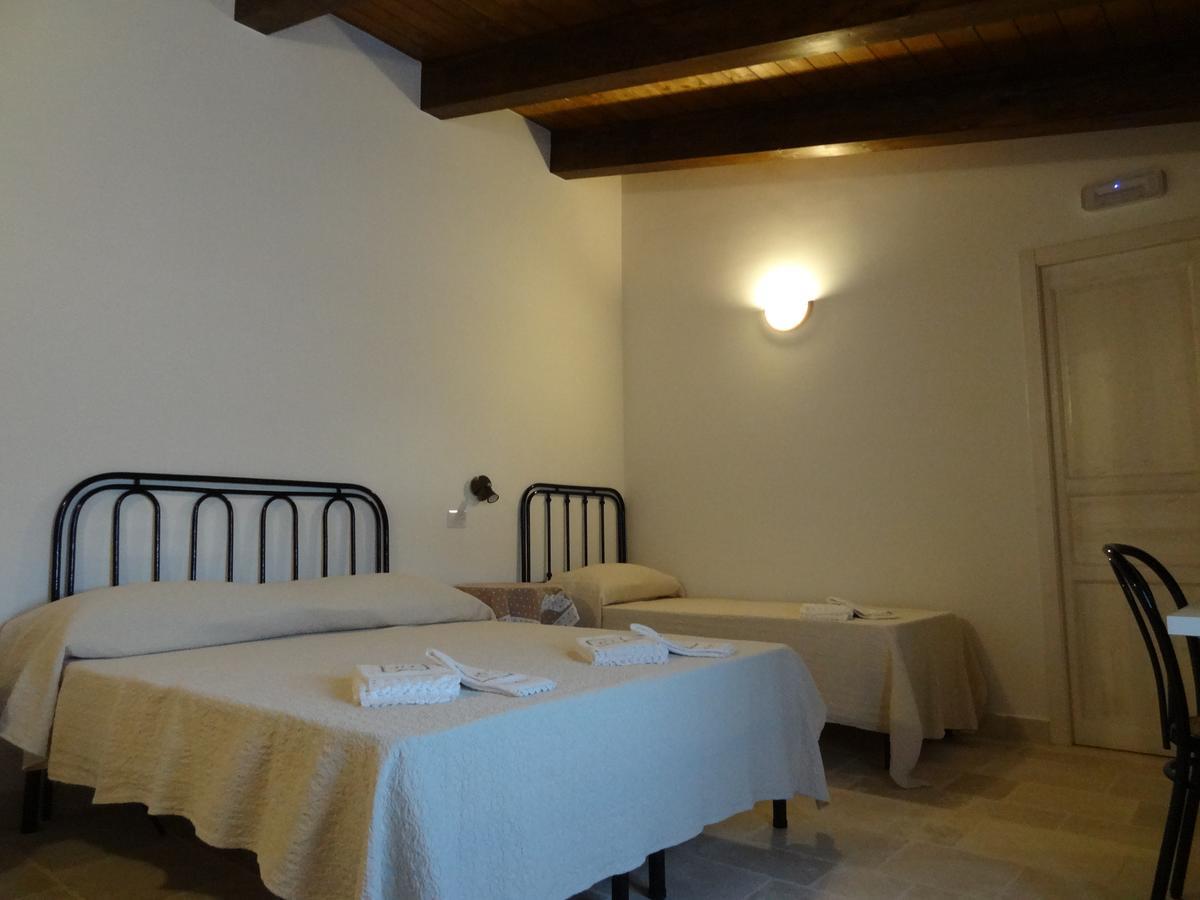 Bed and Breakfast L'Antico Casolare Castellana Grotte Exterior foto